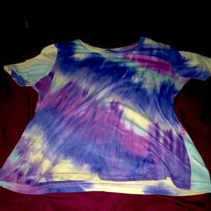 This is a short sleeve shirt from shein please buy